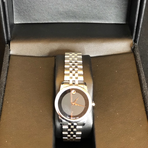 NEW 100% Authentic Movado Museum Classic Watch - Picture 14 of 17